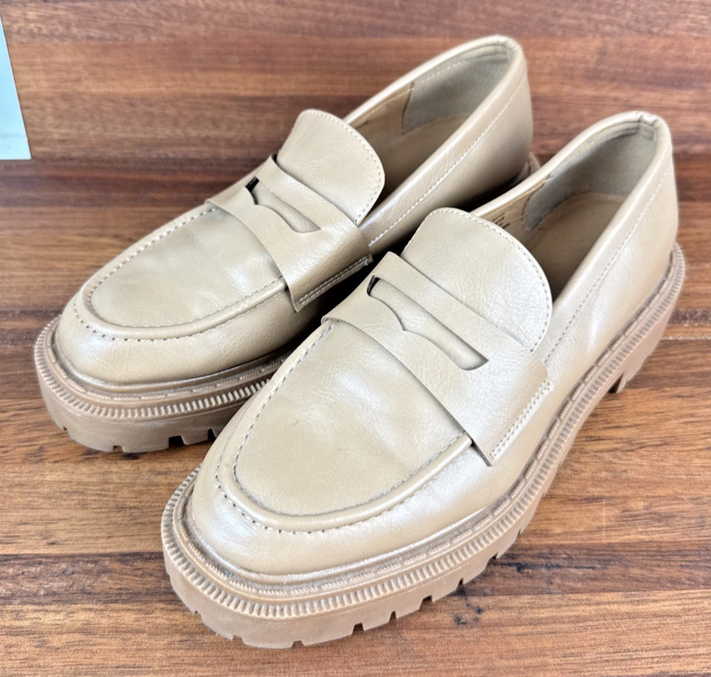 American Eagle Chunky Lug Sole Platform Loafers Platform Women’s 8 Tan Slip-on